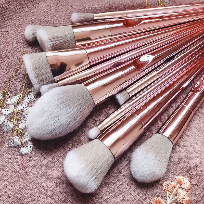 Makeup brush Makeup brush